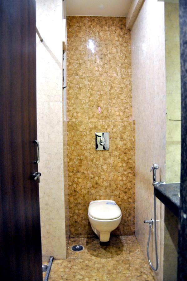 Hotel Gulmohar Pride Ahmednagar Exterior photo